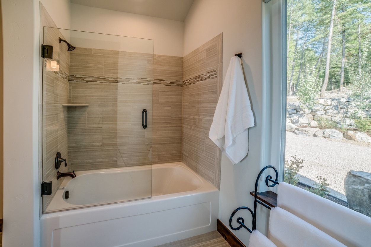 Shower & Tub Installation in Clayton